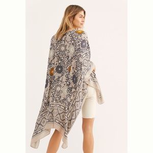 Free People Gray and Cream Patterned Sweater